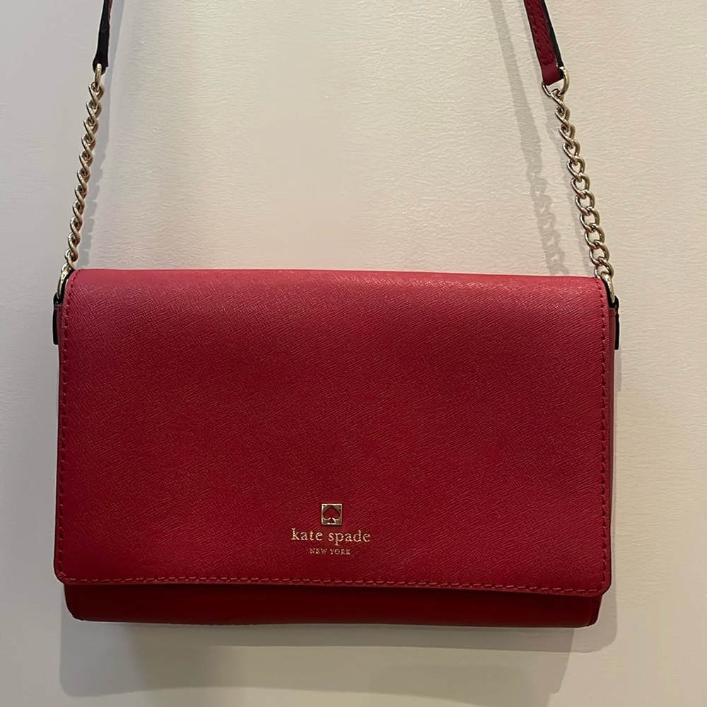 Kate spade red crossbody purse in excellent condition
